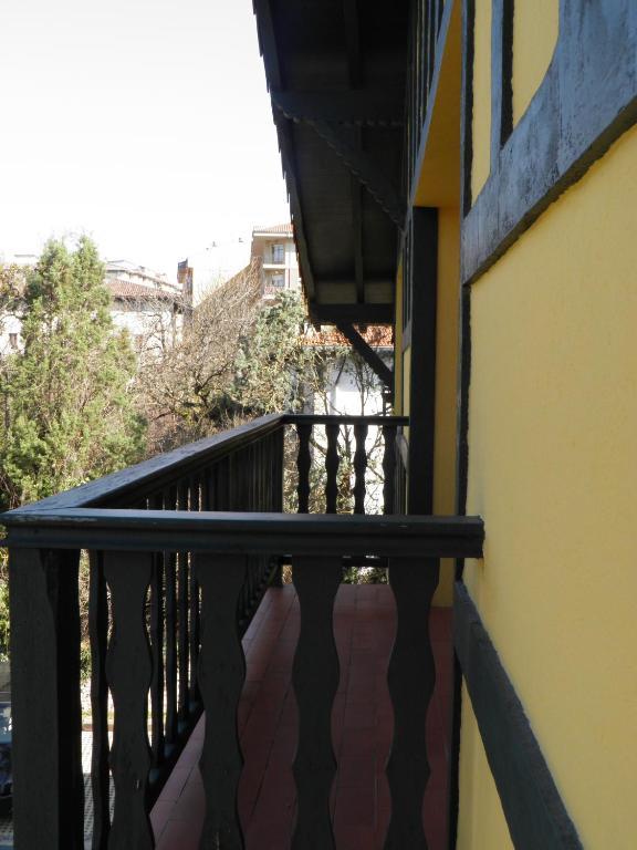 Hotel Restaurante Aldama Amurrio Kültér fotó